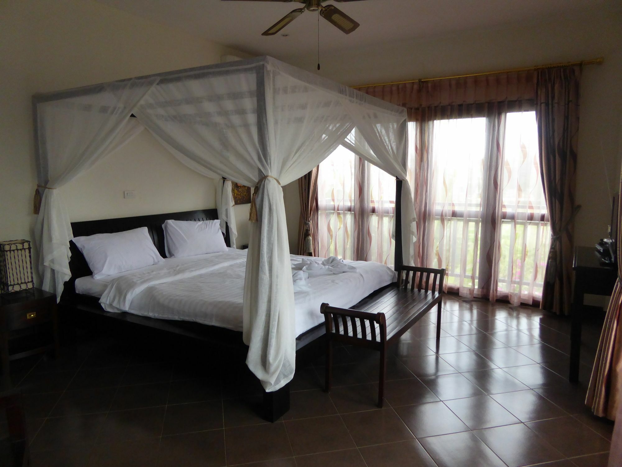 Tropicana Beach Villa At Vip Resort Ban Phe Exterior foto