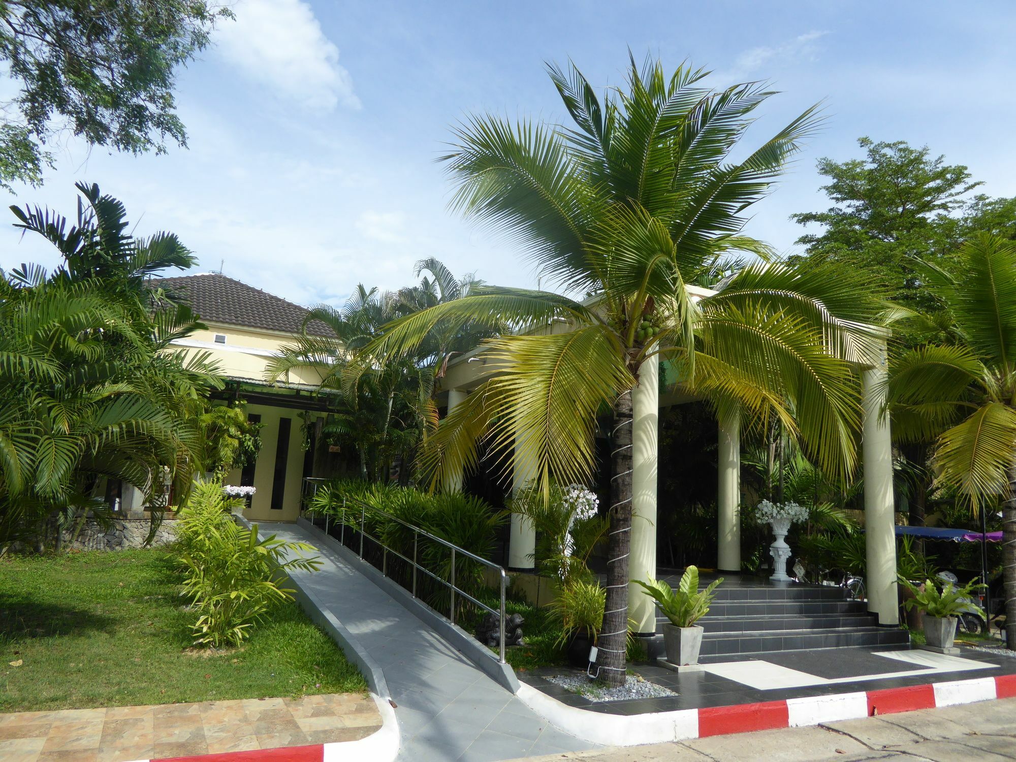 Tropicana Beach Villa At Vip Resort Ban Phe Exterior foto